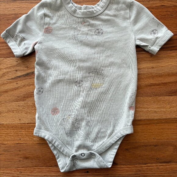 Pehr Ball Hog and Stripes Away Kimono style onesies 12-18 months - Picture 4 of 6